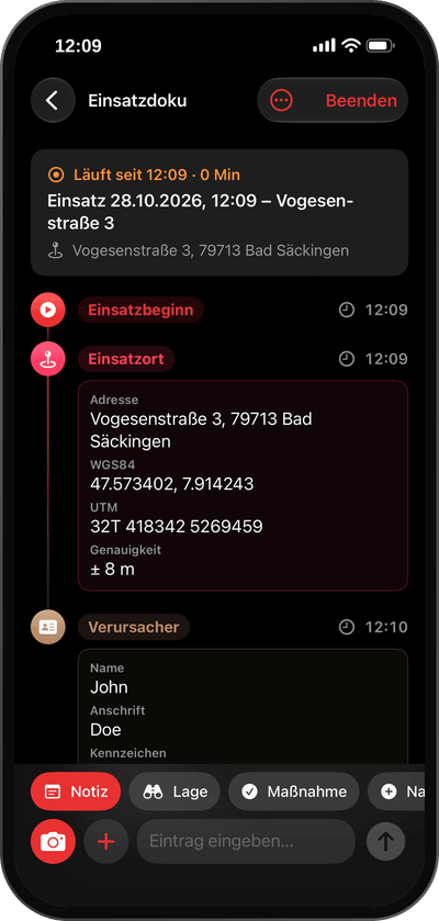 Laufende Einsatzdoku auf dem iPhone: Zeitleiste mit Einsatzbeginn, Einsatzort samt WGS84- und UTM-Koordinaten und Verursacher, unten Eintragsarten und Eingabezeile