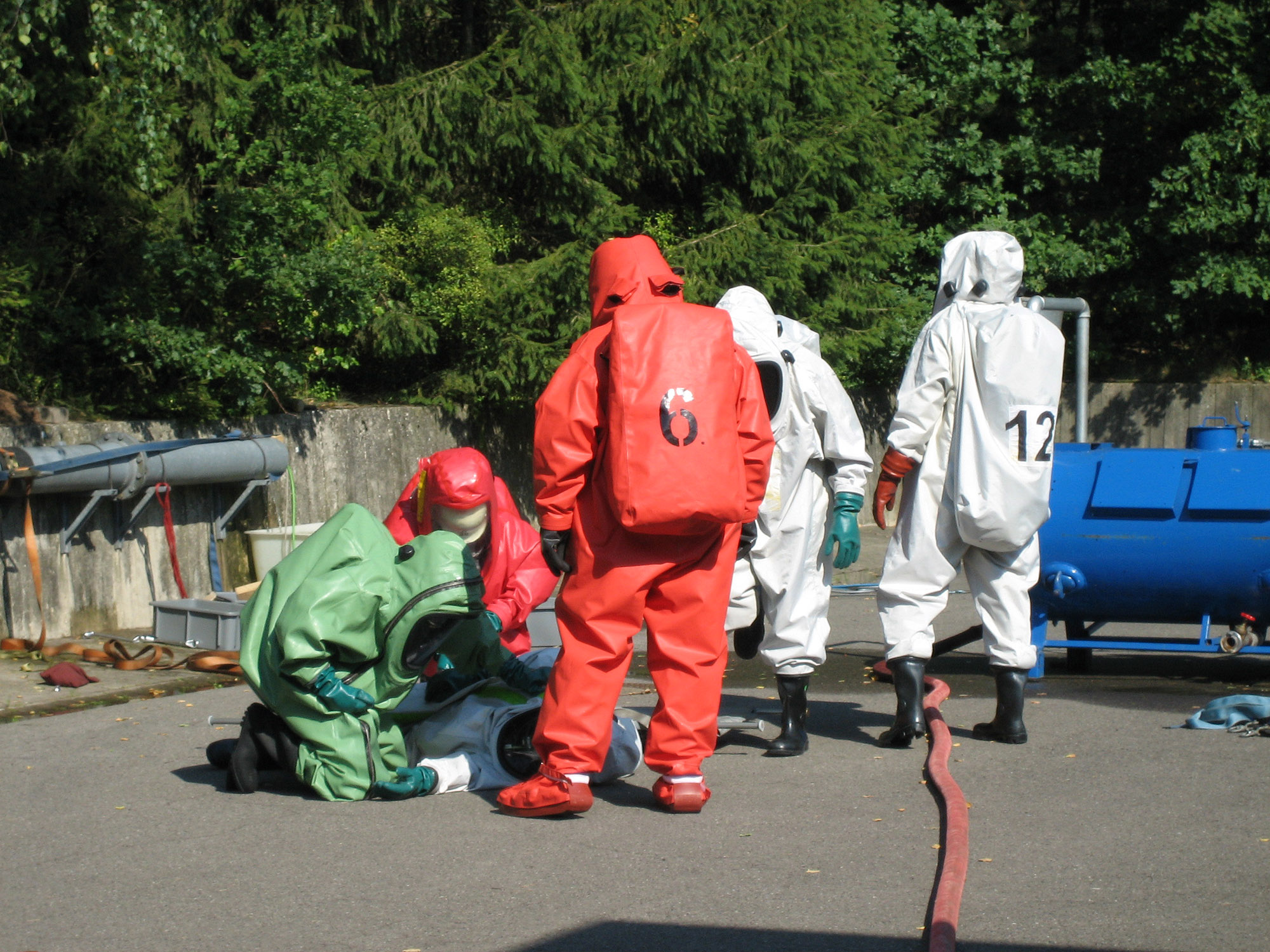 Feuerwehr im Gefahrstoffeinsatz mit CSA
